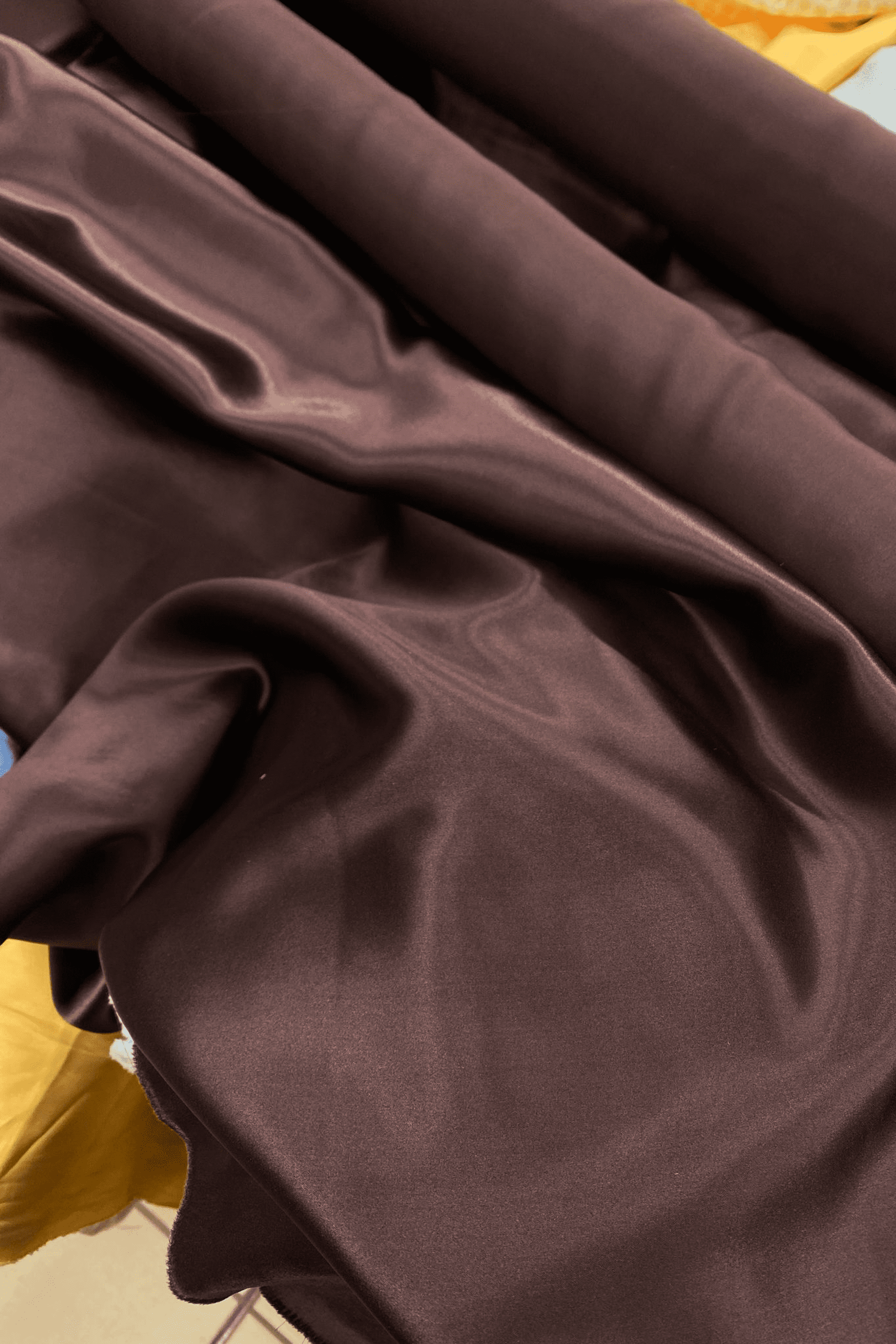tissu-marron-chocolat-soie-1-2